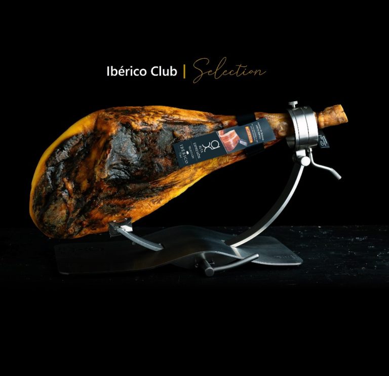 Whole Jamón de Bellota 100% Ibérico + Carving Kit | 16LB